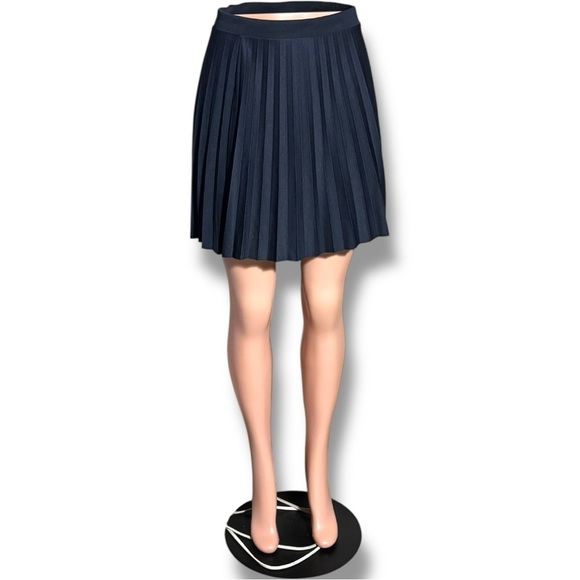 H&M Dark Navy Blue Pleated Fit and Flare High Waist Preppy Mini Skater Skirt - Picture 2 of 15